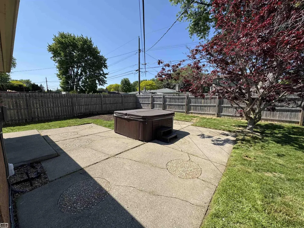 11489 Anna Lisa Street Utica City, MI 48312