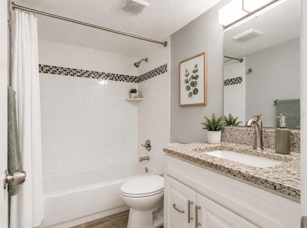 912 LAKE DESTINY ROAD #D Altamonte Springs, FL 32714