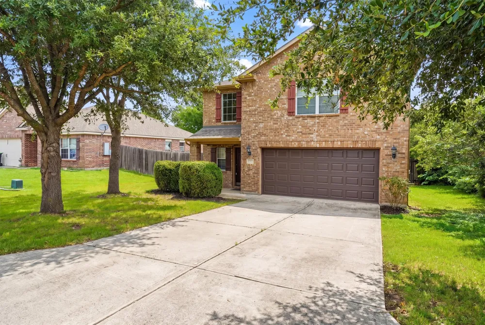 161 Dodge City Trail Newark, TX 76071