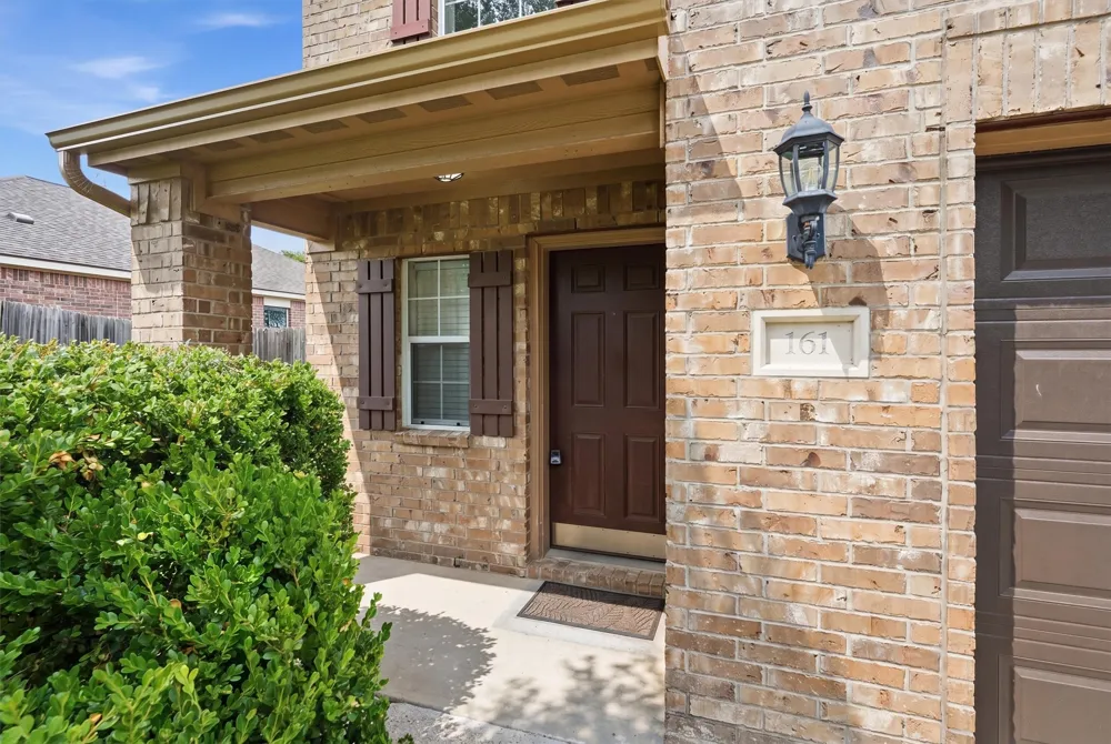 161 Dodge City Trail Newark, TX 76071