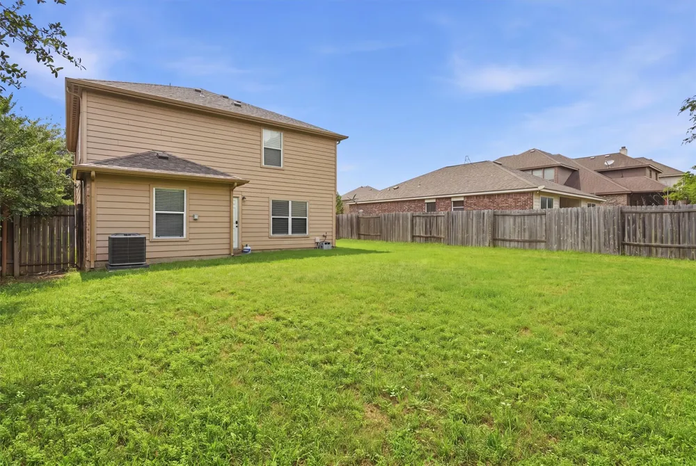 161 Dodge City Trail Newark, TX 76071
