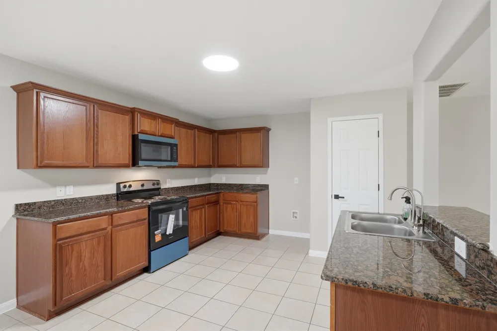 161 Dodge City Trail Newark, TX 76071