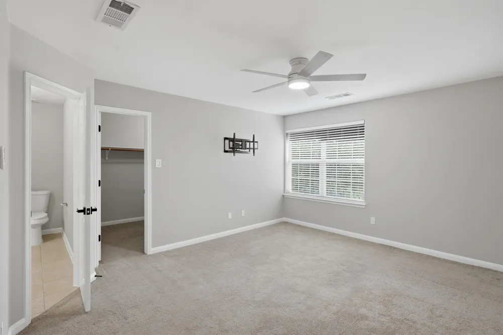 161 Dodge City Trail Newark, TX 76071