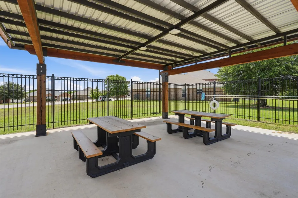 161 Dodge City Trail Newark, TX 76071