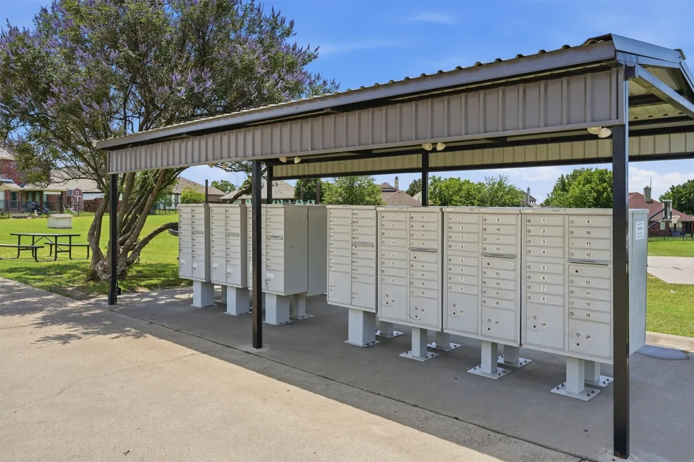 161 Dodge City Trail Newark, TX 76071
