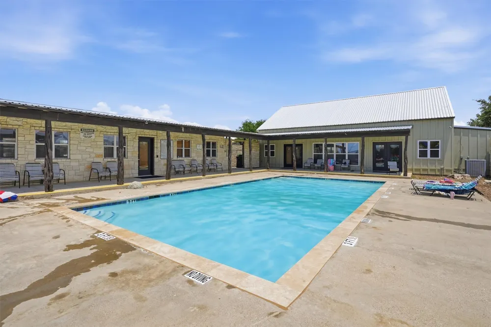 161 Dodge City Trail Newark, TX 76071