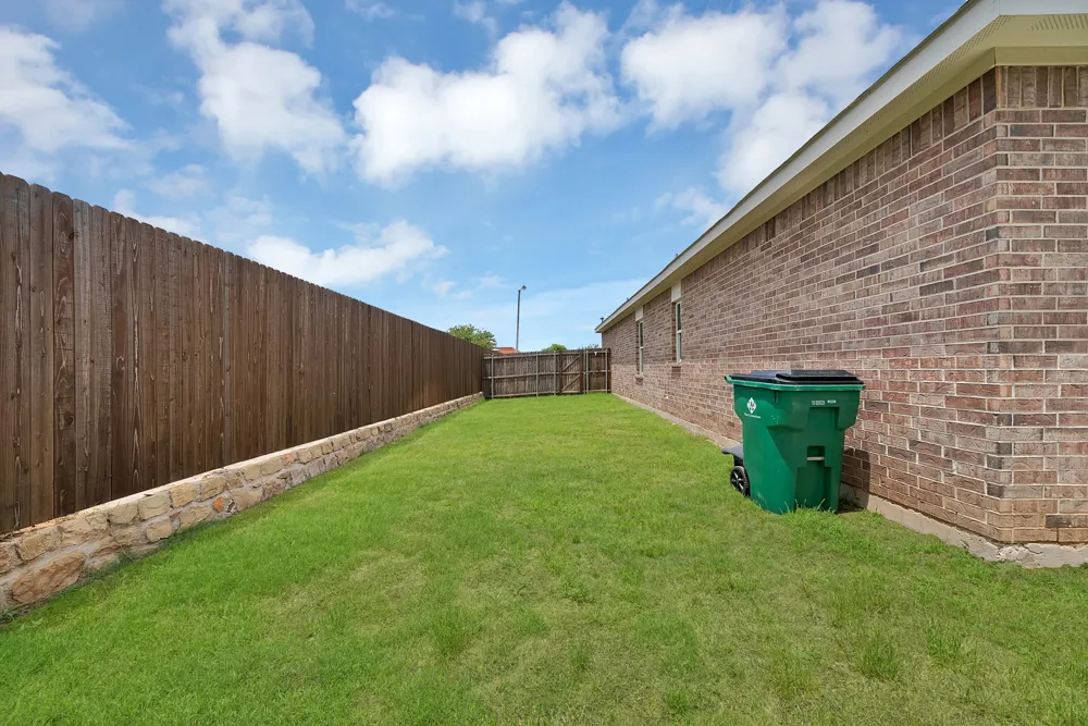 19 Cherryridge Drive Edgecliff Village, TX 76134