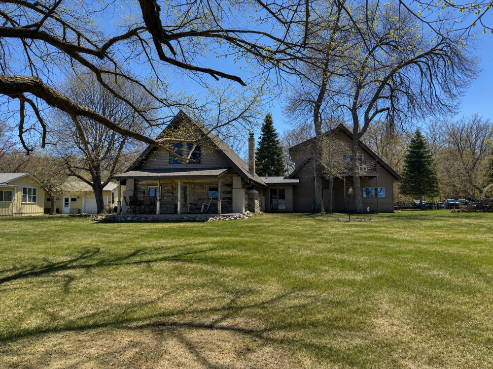 39409 Clearmont Road Battle Lake, MN 56515