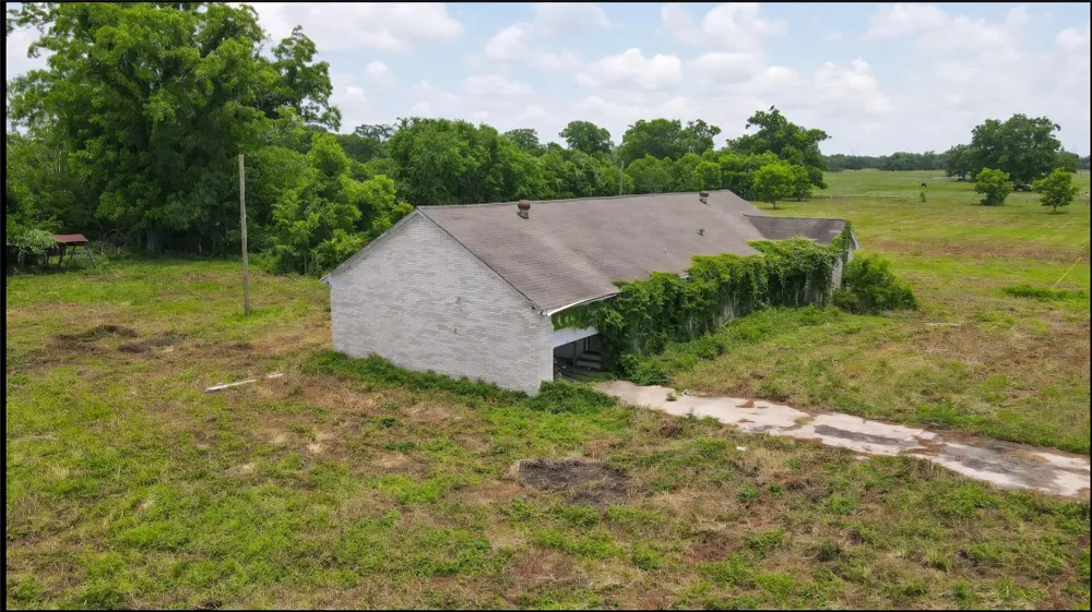 5865 Fm 524 Road Sweeny, TX 77480