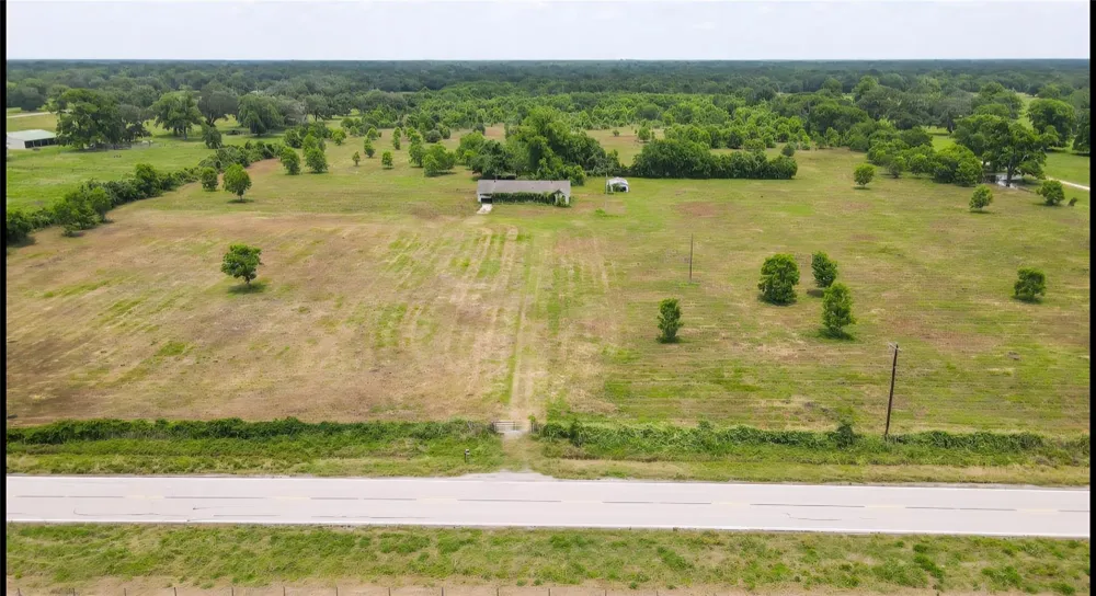 5865 Fm 524 Road Sweeny, TX 77480