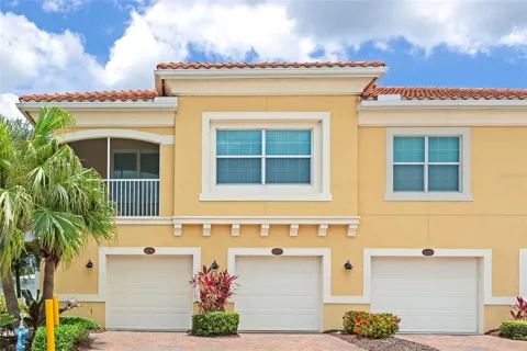 4296 EXPEDITION WAY #104