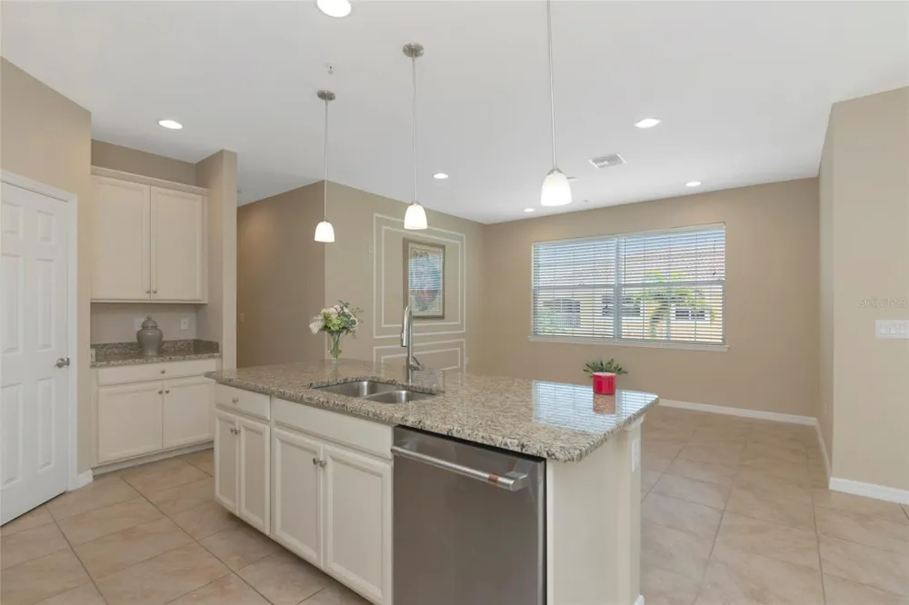 4296 EXPEDITION WAY #104 Osprey, FL 34229