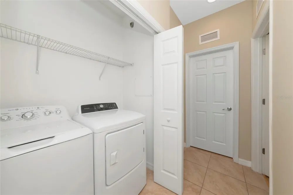 4296 EXPEDITION WAY #104 Osprey, FL 34229