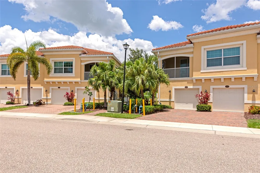 4296 EXPEDITION WAY #104 Osprey, FL 34229