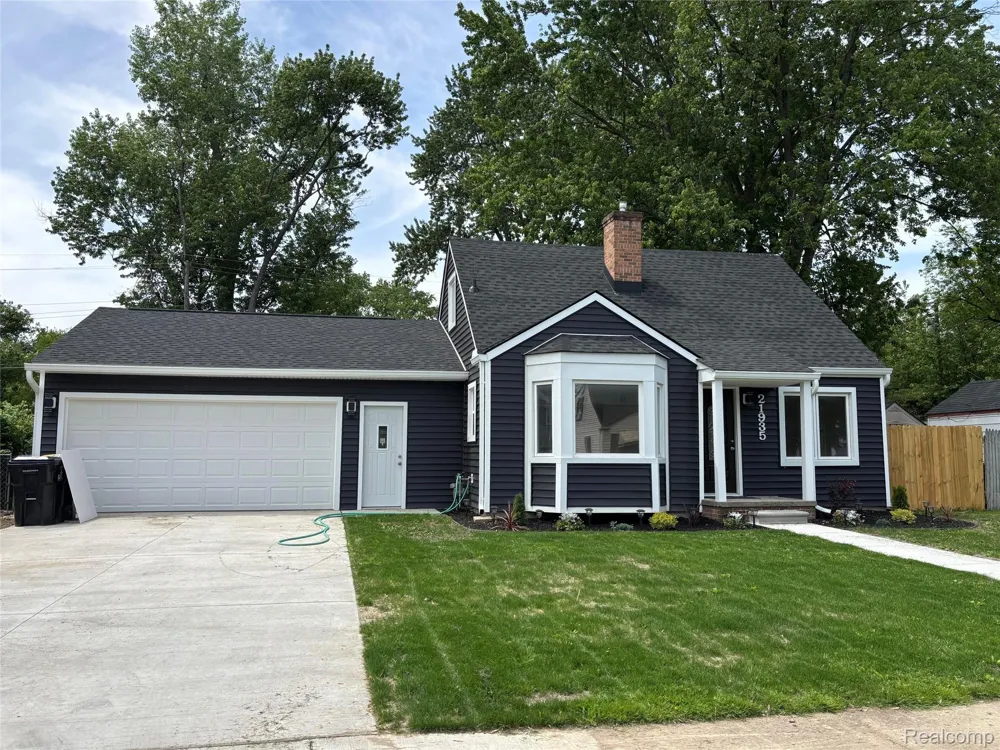 21935 Tulane Avenue Farmington City, MI 48336