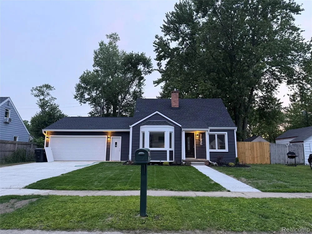 21935 Tulane Avenue Farmington City, MI 48336