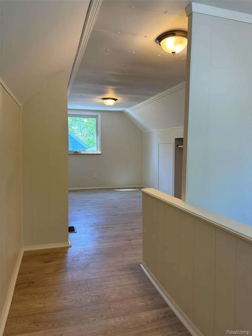 21935 Tulane Avenue Farmington City, MI 48336