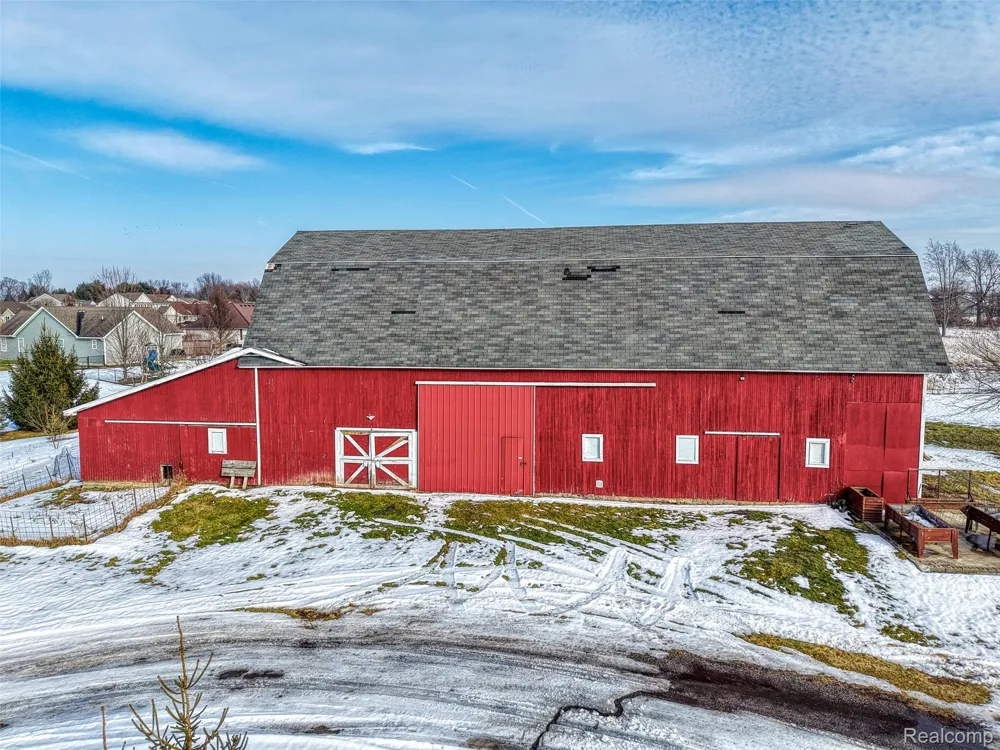 3342 Oak Grove Road Howell Township, MI 48855