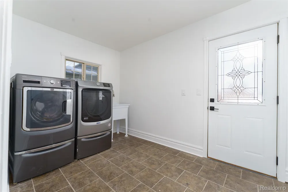 3342 Oak Grove Road Howell Township, MI 48855