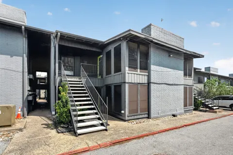 909 Reinli Street #240