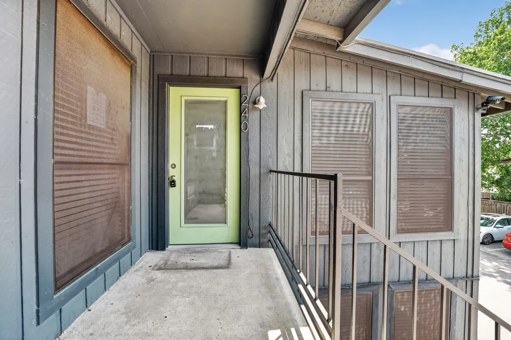 909 Reinli Street #240 Austin, TX 78751