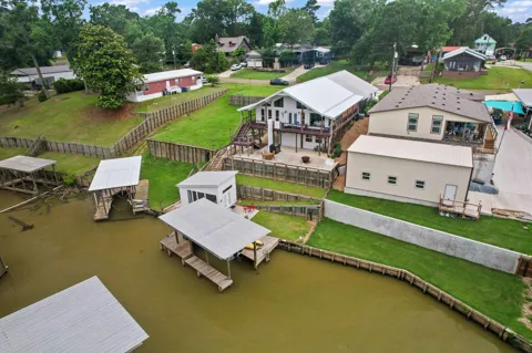 371 E Woodland Shores Drive