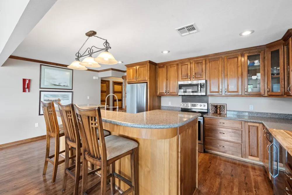 371 E Woodland Shores Drive Point Blank, TX 77364