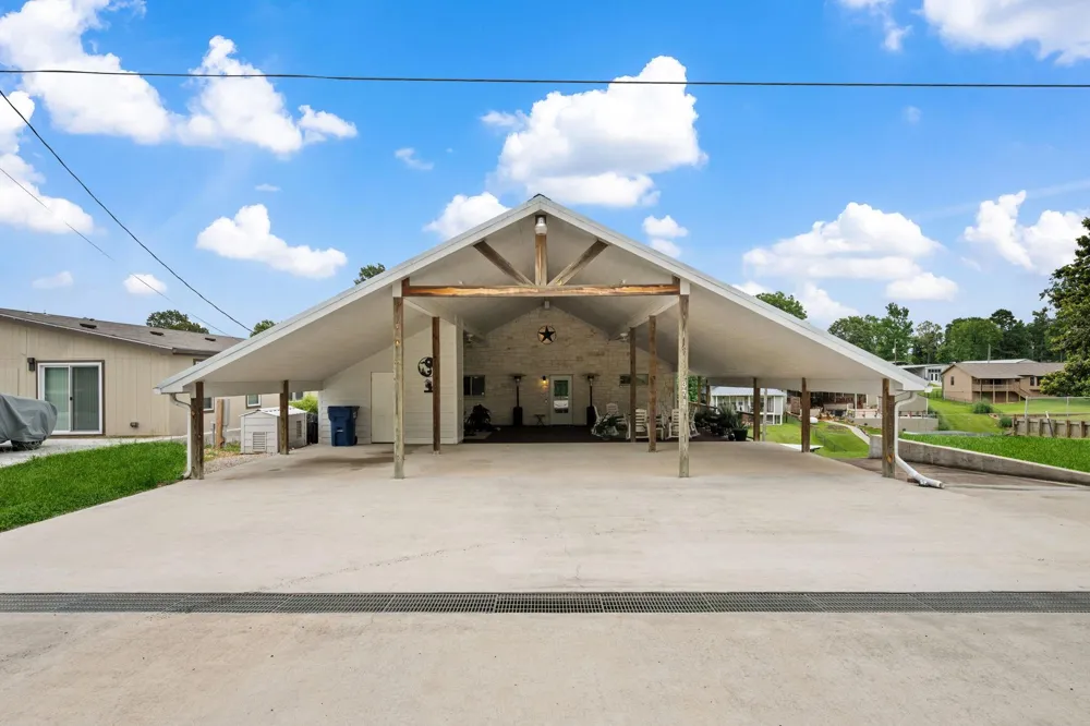371 E Woodland Shores Drive Point Blank, TX 77364