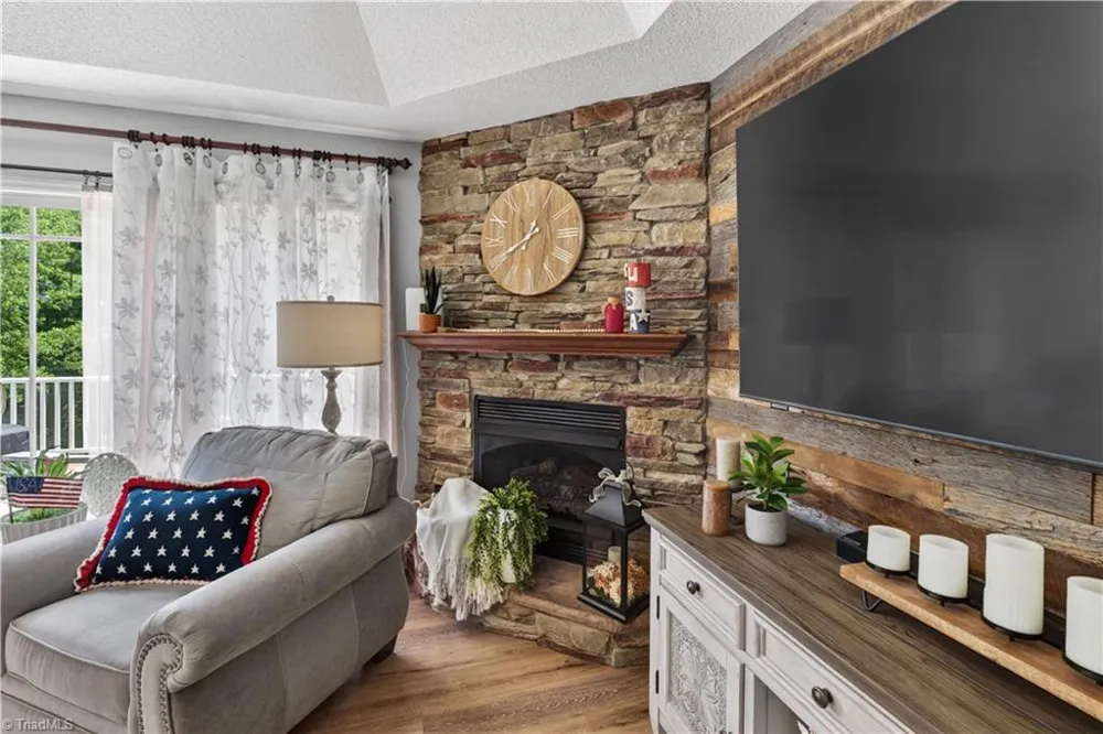 4630 Fern Creek Drive Tobaccoville, NC 27050