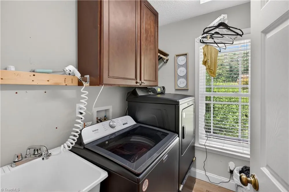 4630 Fern Creek Drive Tobaccoville, NC 27050