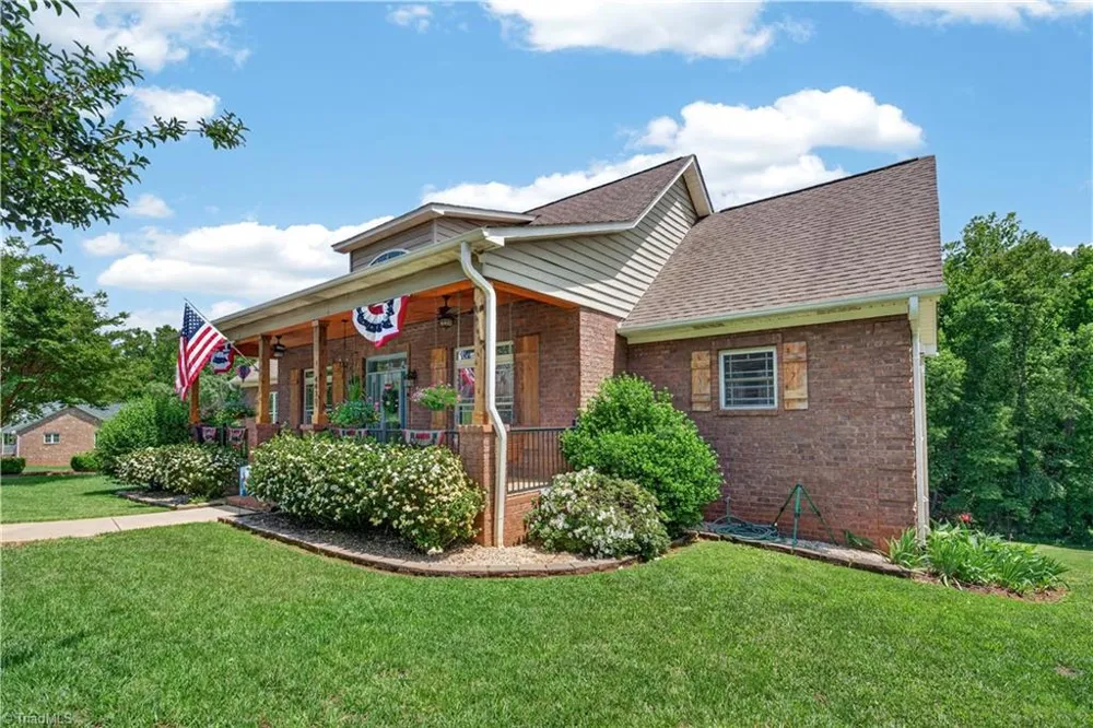 4630 Fern Creek Drive Tobaccoville, NC 27050