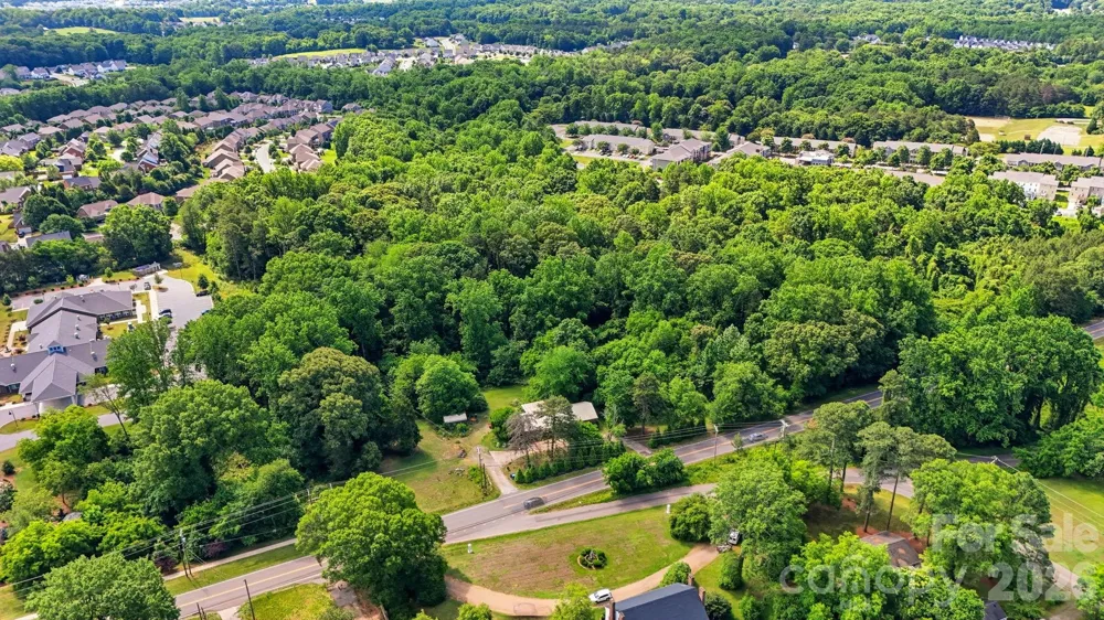 1321 Mecklenburg Highway Mooresville, NC 28115