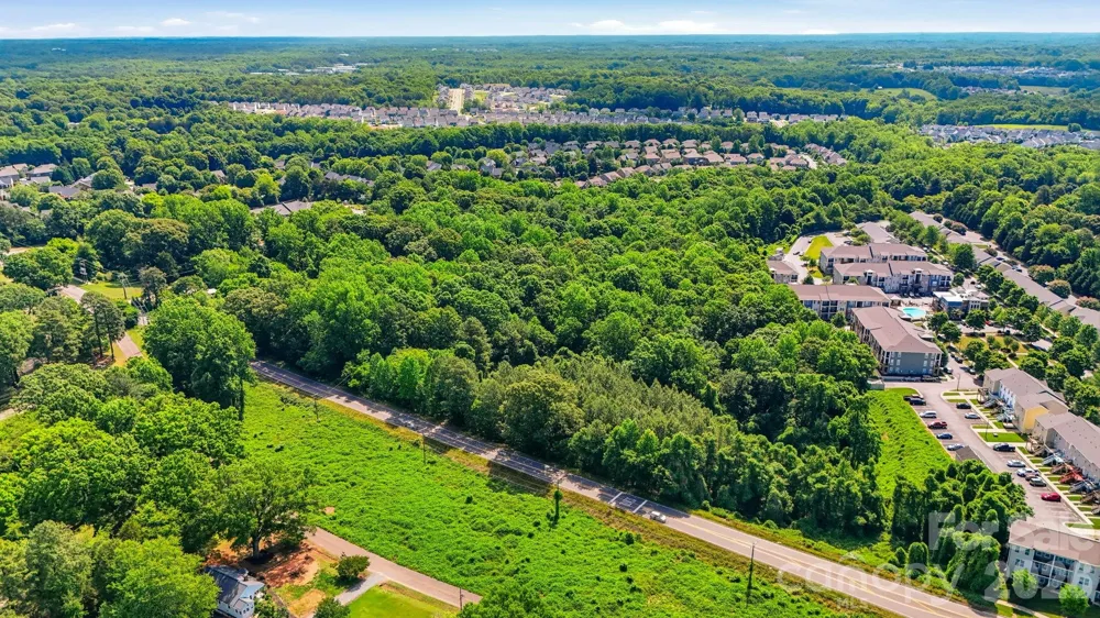1321 Mecklenburg Highway Mooresville, NC 28115