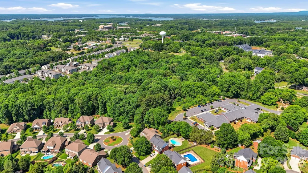 1321 Mecklenburg Highway Mooresville, NC 28115