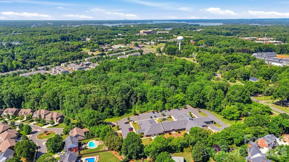 1321 Mecklenburg Highway Mooresville, NC 28115
