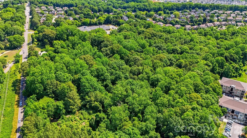 1321 Mecklenburg Highway Mooresville, NC 28115