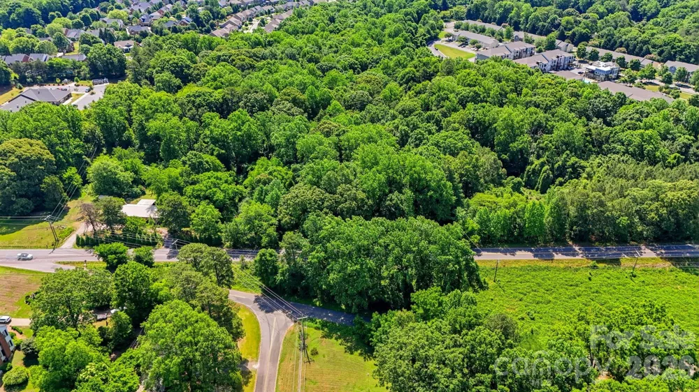 1321 Mecklenburg Highway Mooresville, NC 28115
