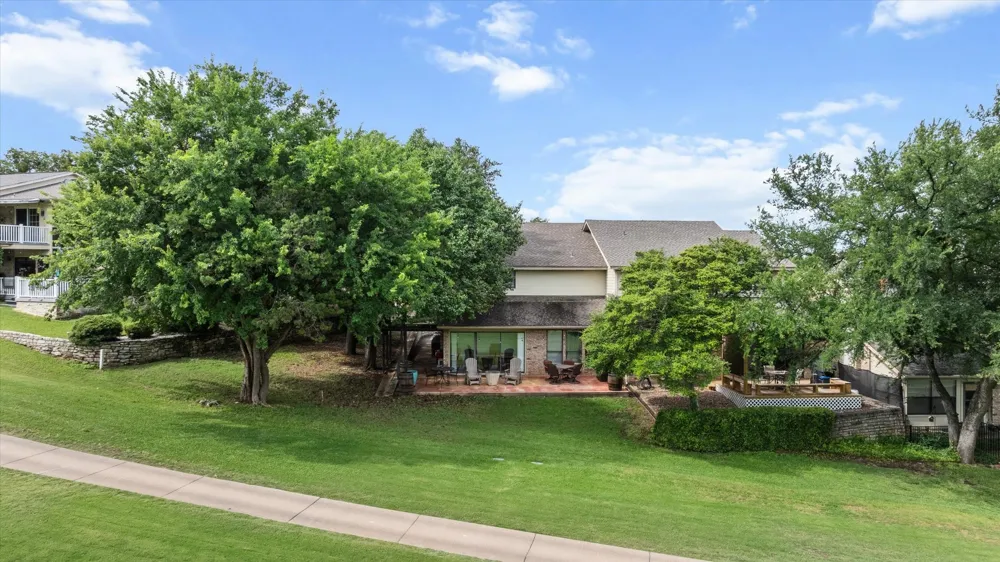 4407 Overlook Court Granbury, TX 76049