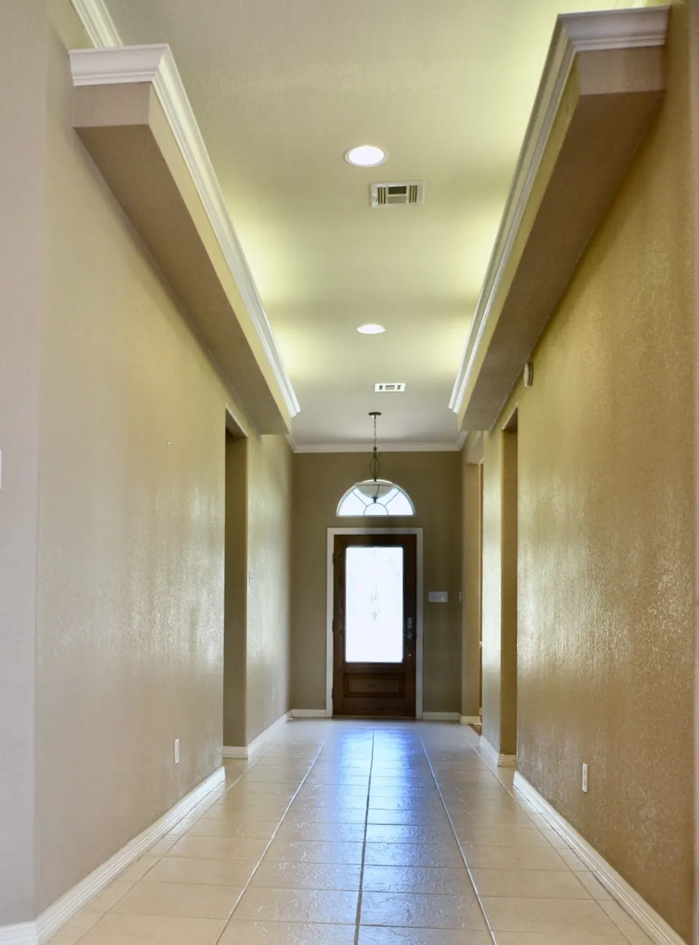 924 Lands End Cove Hewitt, TX 76643