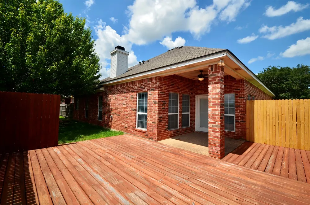 924 Lands End Cove Hewitt, TX 76643