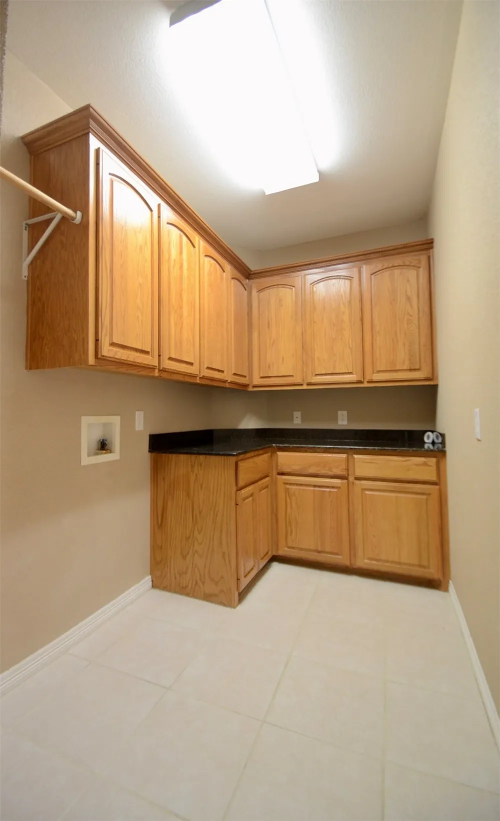 924 Lands End Cove Hewitt, TX 76643