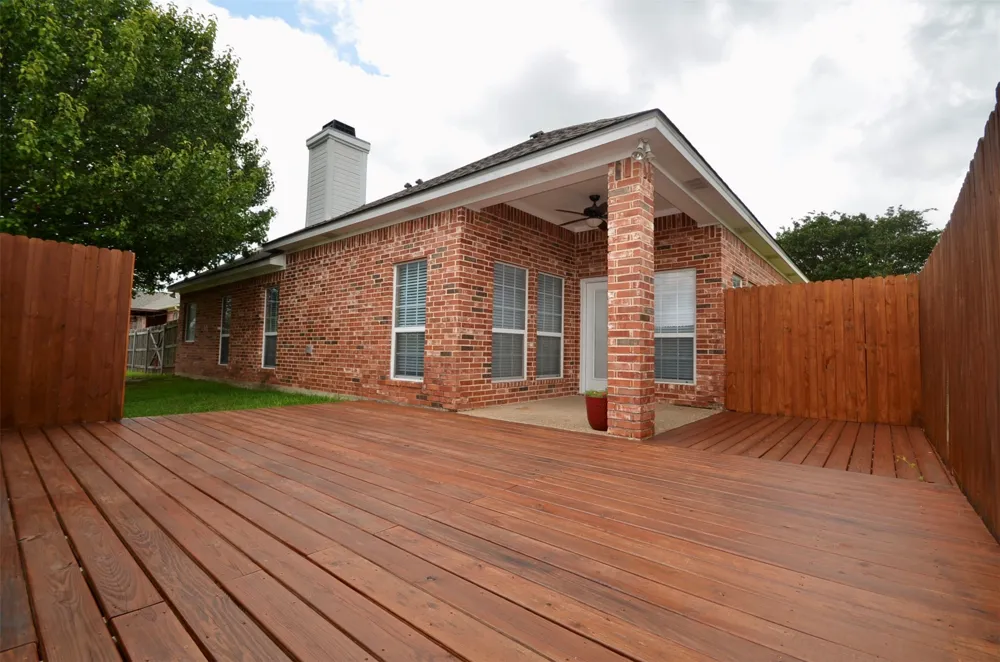 924 Lands End Cove Hewitt, TX 76643