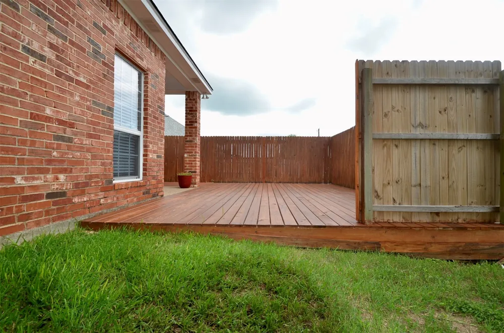 924 Lands End Cove Hewitt, TX 76643