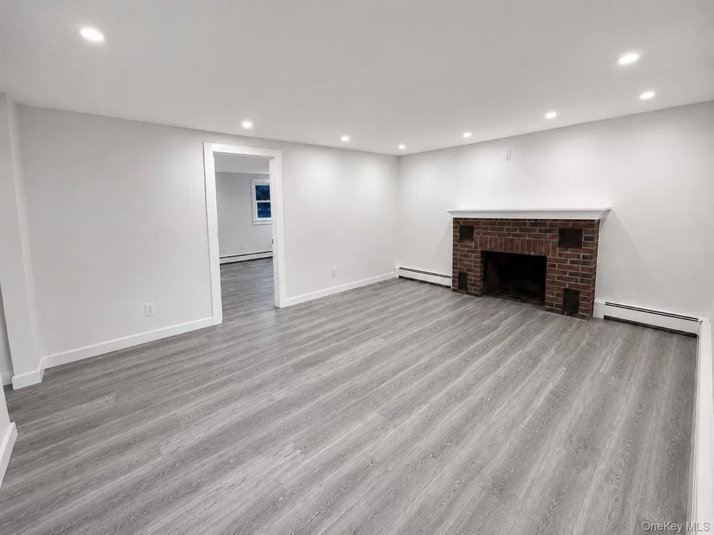 18 Merrick Road Shirley, NY 11967