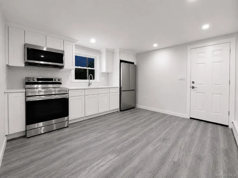 18 Merrick Road Shirley, NY 11967