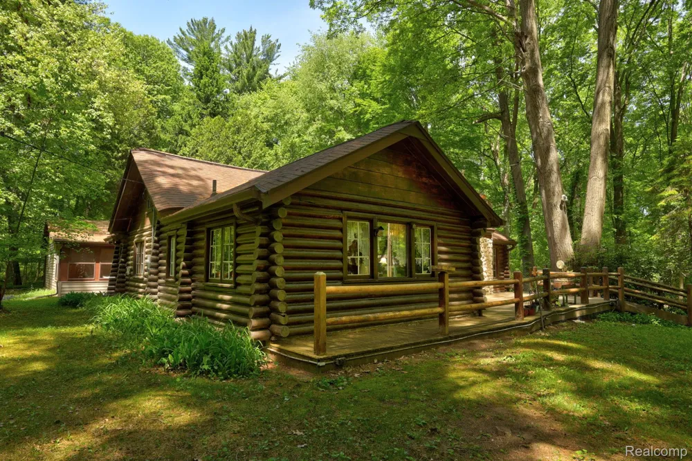 3814 S Towerline Road Bridgeport Charter Township, MI 48722