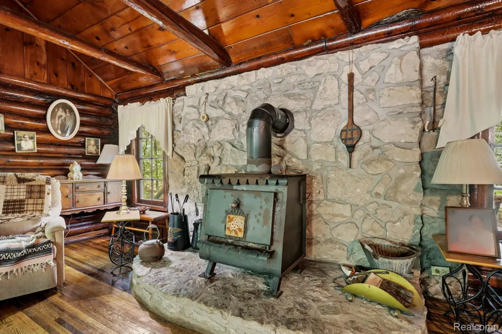 3814 S Towerline Road Bridgeport Charter Township, MI 48722