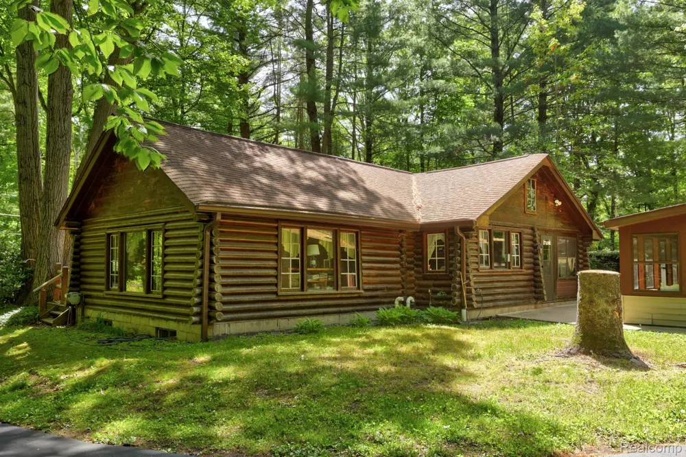 3814 S Towerline Road Bridgeport Charter Township, MI 48722