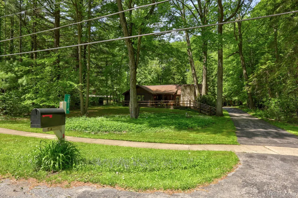 3814 S Towerline Road Bridgeport Charter Township, MI 48722
