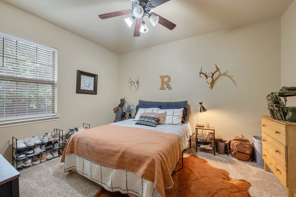 405 Momma Bear Drive College Station, TX 77845